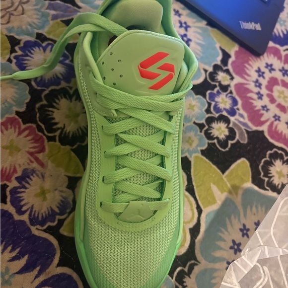 Jordan Luka 5 "Viper Edge" basketball shoe - Picture 2 of 5